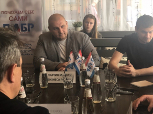В Великом Новгороде прошел круглый стол с участием непарламентских партий